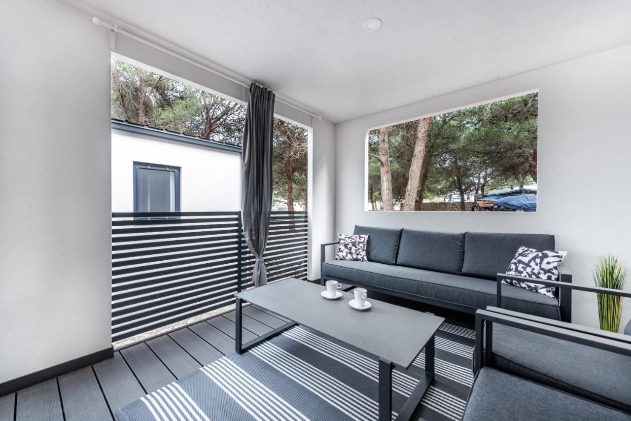 Luxury Mobile Home Pretty Green - Premium - Oaza Mira Resort -50 M From The Beach Drage Extérieur photo